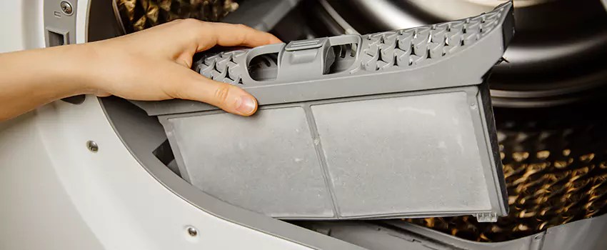 Signs Of A Clogged Dryer Lint Trap in Moraga, California